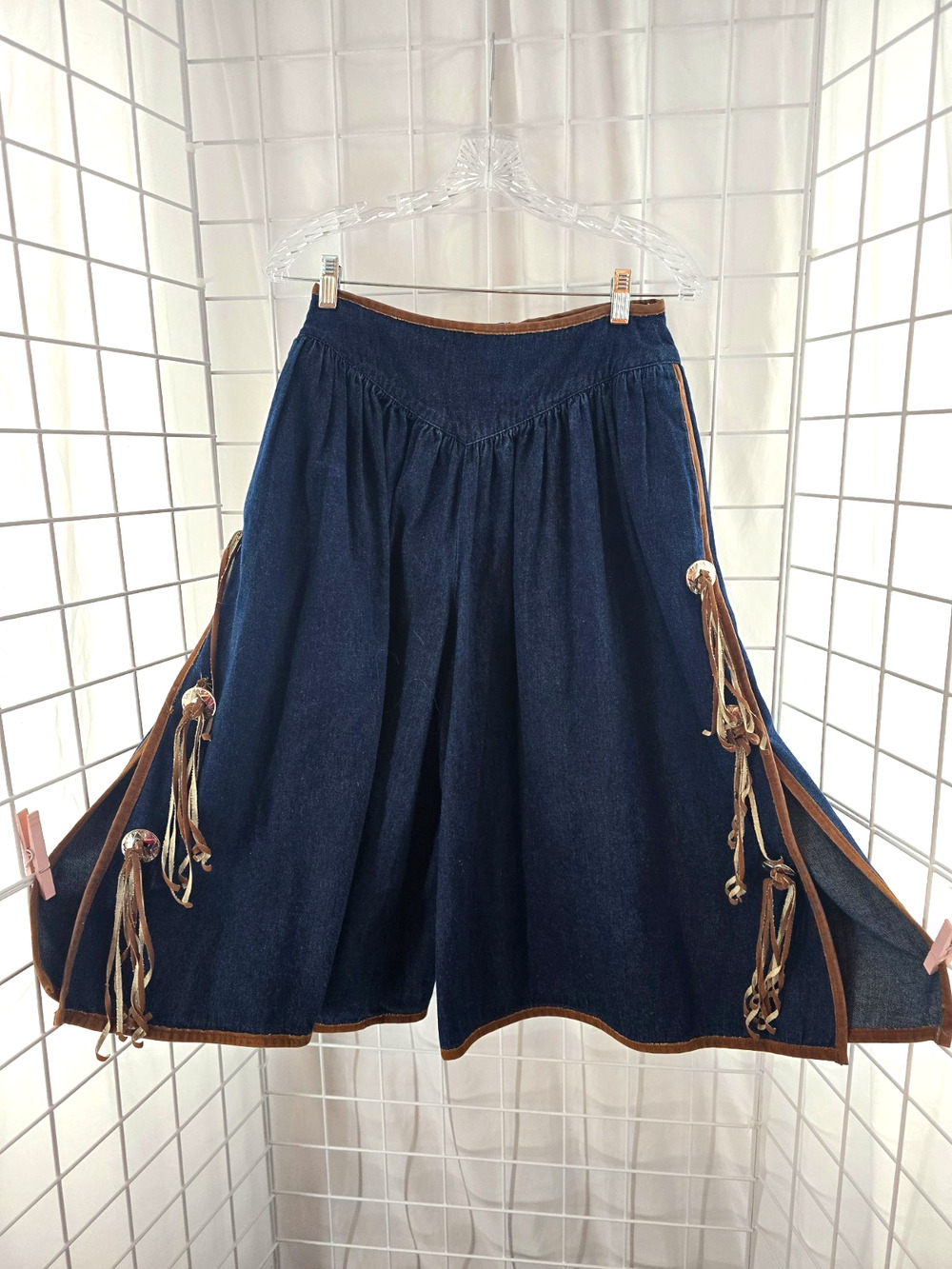 VTG Nest-ce Pas? Denim Culottes Leather Fringe Gaucho Pants